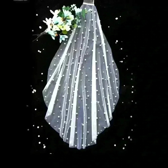 Beautiful Wedding Veil   - Picture 9 of 9